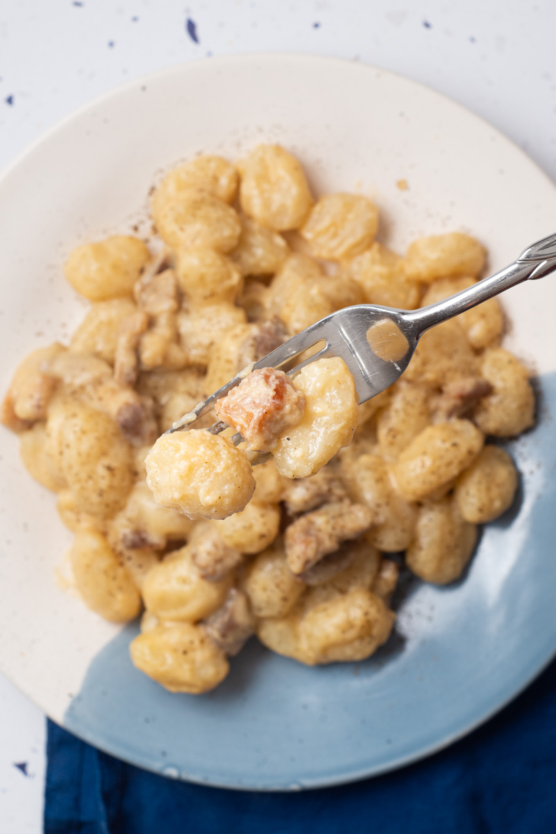 Gnocchi Carbonara in a fork