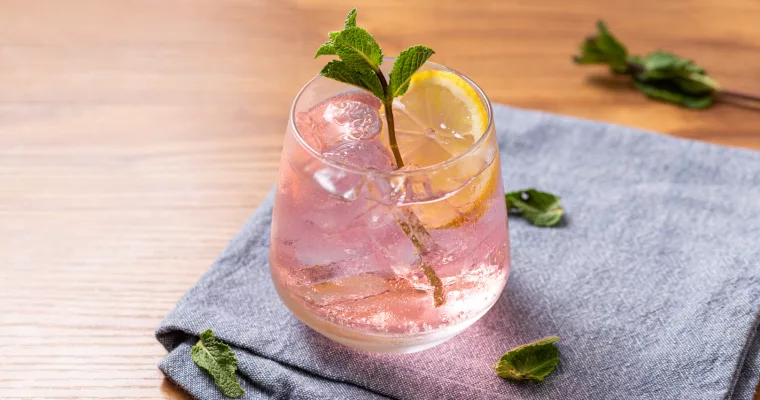 5-minute Pink Whitney Drink